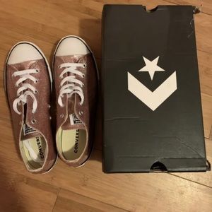 converse all star chuck taylor Junior women size 6